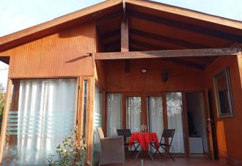 Desconexi  n con jacuzzi, ambiente campestre para 2 personas, Calera de Tango allows 18 year olds to book a room