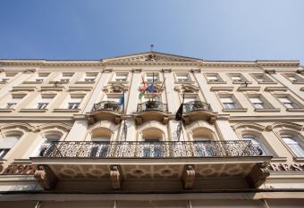 Pannonia Hotel has Balcony rooms