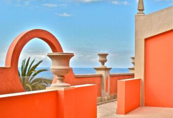 Rok Plaza has Balcony rooms