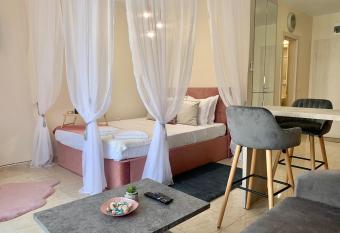 Beige-a-view, Sea Dreams has Balcony rooms