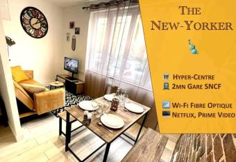 The New-Yorker - hyper centre- 2mn gare SNCF - Wi-Fi Netflix gratuit allows 18 year olds to book a room