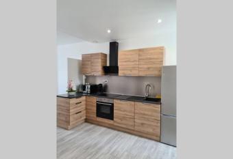 Vierzon superbe appartement allows 18 year olds to book a room