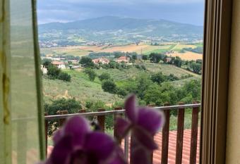 Il ROSSO con Vista has Balcony rooms