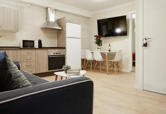 A Casa Antiga do Monte Apartamentos Tur  sticos - Lestrove has Balcony rooms