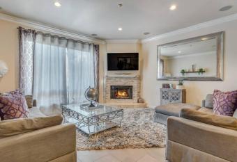 Spectacular View- Luxurious 4BD 4BA has Balcony rooms