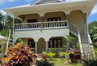 Maison Ed-Elle allows 18 year olds to book a room