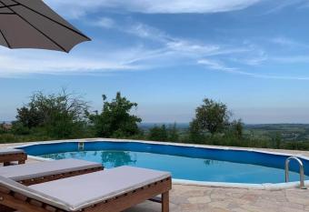 Talin Raj has Balcony rooms