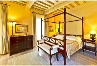 la locanda di anita has Balcony rooms