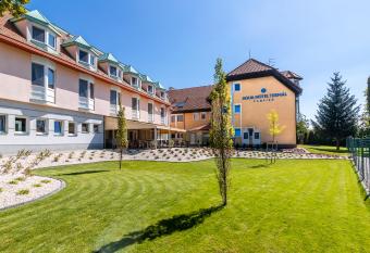 Aqua Hotel Term  l has Balcony rooms
