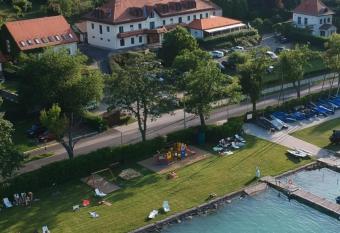 Aquilo Hotel Panor  ma has Balcony rooms