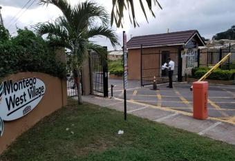 Apartments@West Village 4- Studio has Balcony rooms