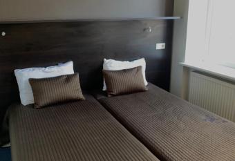 Fancy 2 bed condo in Riga centre allows 18 year olds to book a room