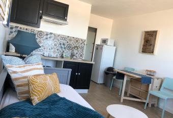 L   vasion - Studio - Vue mer allows 18 year olds to book a room