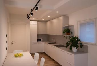 SILVANELLO Apartment has Balcony rooms