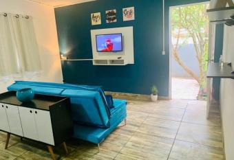 EDICULA 168    Privacidade para Fam  lia (5 minutos Hospital Eintein) has Balcony rooms