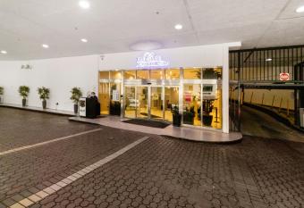 High Rise Brickell Modern Studio allows 18 year olds to book a room