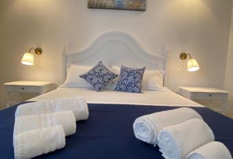 Azzurro Mare Rooms has Balcony rooms