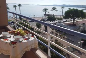 La Plage has Balcony rooms