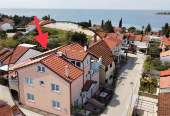 Villa Ru  ica has Balcony rooms