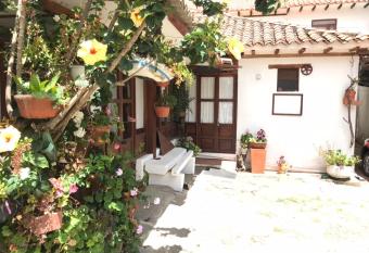 Villas del Porvenir has Balcony rooms