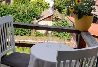 Bed & Breakfast bei Paulchen allows 18 year olds to book a room