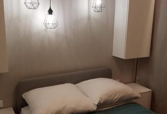 Apartament Gruba Ryba 3 allows 18 year olds to book a room