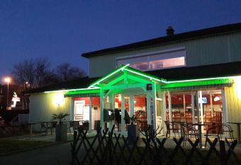 Fasthotel Albertville allows 18 year olds to book a room