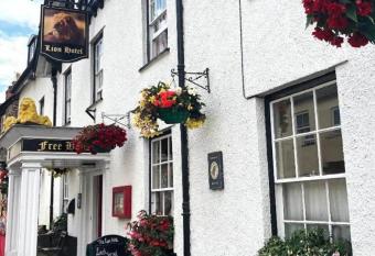 Lion Hotel Dulverton has Balcony rooms