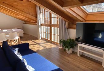 Apartamentos Mundaka Surf Camp has Balcony rooms