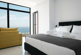 Wait  n Sea has Balcony rooms