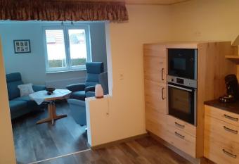 80 qm grosse Wohnung f  r 4 Personen in Ostfriesland mit 11 KW Ladestation has Balcony rooms