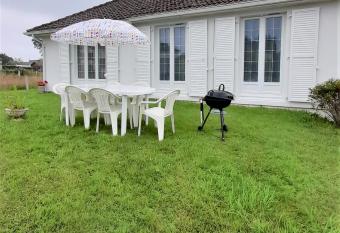 L Opaline, Jolie Maison avec Jardin 6 pers,10km Honfleur, linge et internet inclus allows 18 year olds to book a room