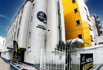 Esquina Batel - Hotel Econ  mico allows 18 year olds to book a room