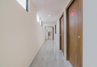 OYO Flagship 81410 Hotel Radhe allows 18 year olds to book a room