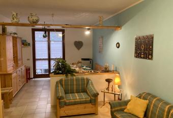 Lo Squero has Balcony rooms