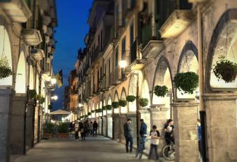 Lacasadimarghe has Balcony rooms