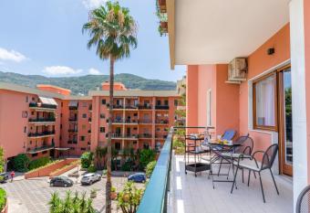 Sorrento Colors&Suites has Balcony rooms
