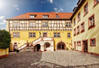 HOTEL WIENER BOTSCHAFT Veitsh  chheim - by homekeepers has Balcony rooms