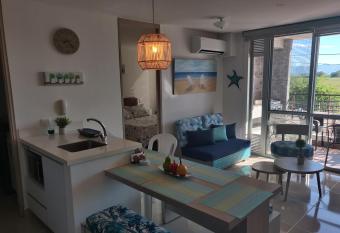 Pe  azul La Aldea Ricaurte Condominio Hermoso vista a las monta  as 3/2 has Balcony rooms