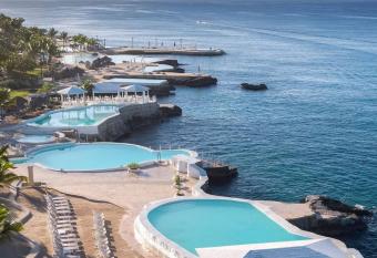 private apartment estudio ocean view solo adultos allows 18 year olds to book a room