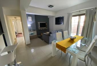 Patio San Ignacio allows 18 year olds to book a room