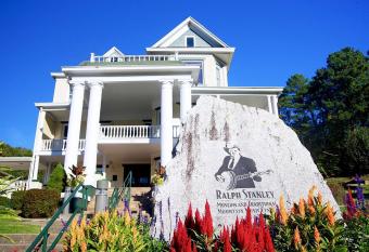 Ralph Stanley Museum Lodging allows 18 year olds to book a room
