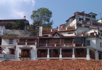 Hotel Mi Casita has Balcony rooms