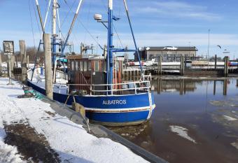 Fahrradurlaub in Ostfriesland f  r 4 Personen has Balcony rooms