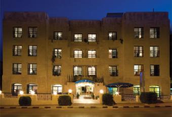 Delmon Suites has Balcony rooms