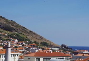Machico Comfort has Balcony rooms
