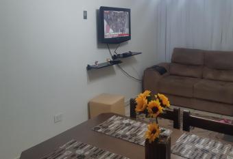 Apartamento Guaruja Enseada 2 Quadra da Praia Atr  s do Aquario allows 18 year olds to book a room