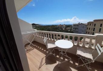 Vogklis House has Balcony rooms