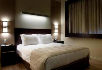 Fora de casa Guest House POA allows 18 year olds to book a room