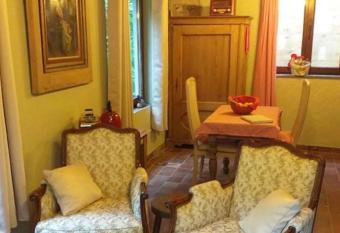 Vakantiehuis Kira allows 18 year olds to book a room